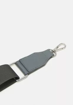 Anna Field Notebooktasche - Dark Grey -Anna Field Geschäft 53b41d3b30004fe69642dc06e2ca97e2