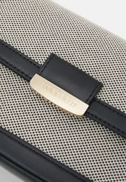 Anna Field Umhängetasche - Black/white 11 Anna Field Umhängetasche - Black/white -Anna Field Geschäft 7dc6d20a330444e7a7a9ded8cef32898