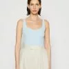 Anna Field Top - Light Blue 2 Anna Field Top - Light Blue -Anna Field Geschäft 90ae2c59a4774f248b8df160bab0fc2a
