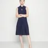 Anna Field Petite Freizeitkleid - Dark Blue 1 Anna Field Petite Freizeitkleid - Dark Blue -Anna Field Geschäft c134b8cde9554bbc943f3e3b42359324