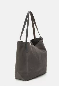 Titelseite -Anna Field Geschäft eea7c51b0b404ce99c867763704586ef